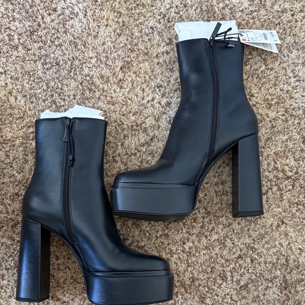 Zara Black High-Heeled Platform Boots